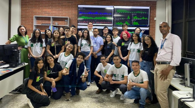 Estudantes do 2ª ano do curso técnico em Informática do IFTO de Paraíso visitam o TCE