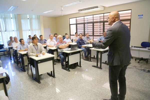 Servidores participam de capacitação sobre sistema de custos do DNIT