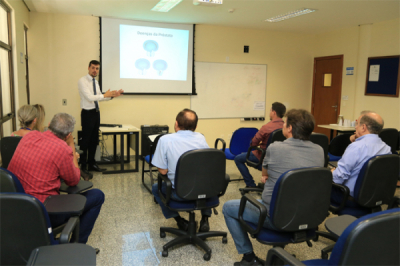 Importância da prevenção do câncer de próstata é abordada em roda de conversa