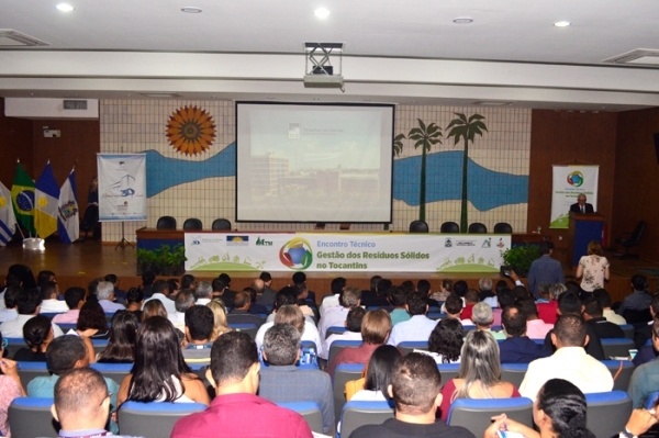 Evento debate ações para mudar cenário da gestão de resíduos sólidos no Estado