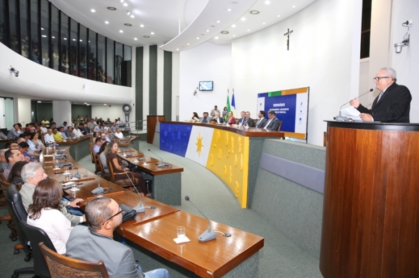 Seminário reúne vereadores de todo o Estado