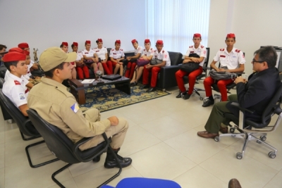 Tribunal de Contas recebe alunos do Colégio Militar do Corpo de Bombeiros de Palmas