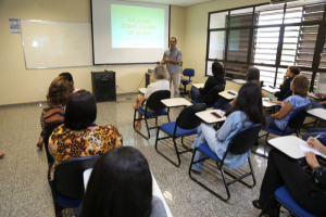 Roda de conversa esclarece dúvidas de servidoras sobre o câncer de mama